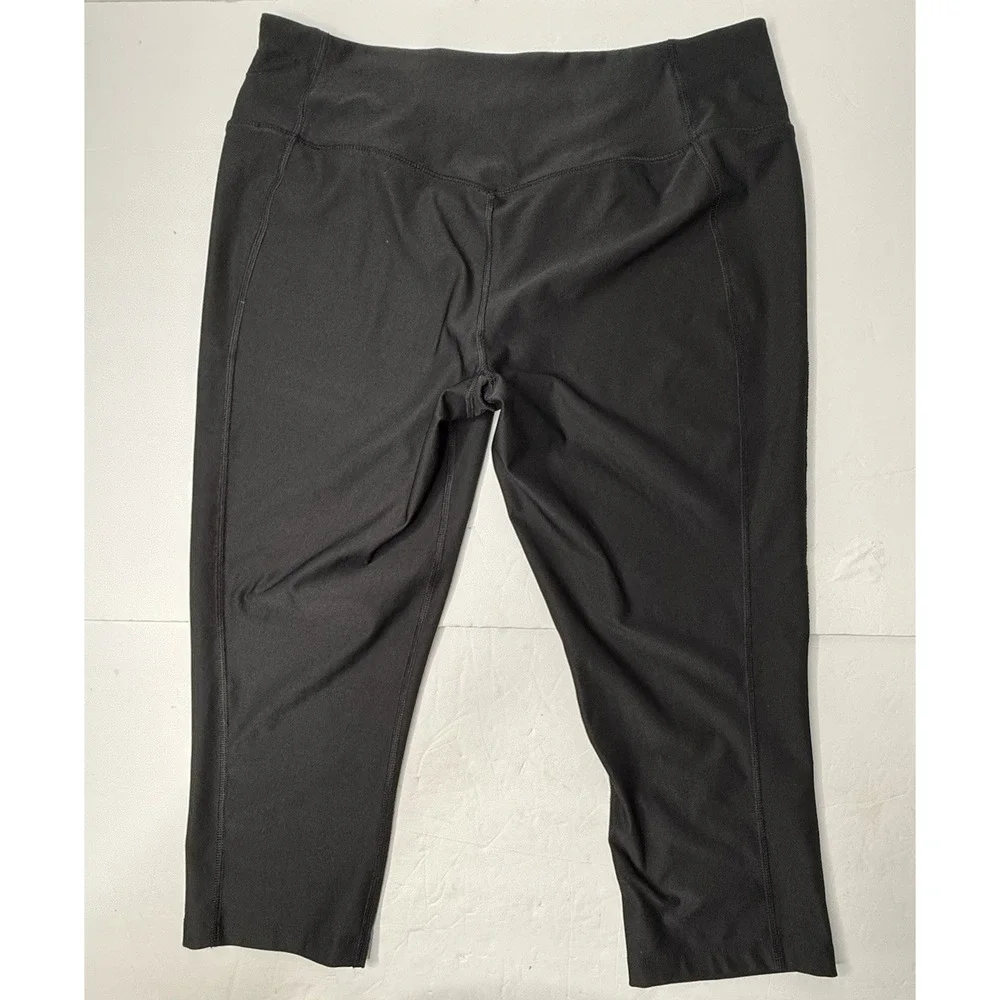 Nike Dri Fit Womens Size XL Black Capri Leggings Yoga Workout Athleisure Walk